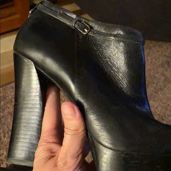 Size 10 Black Leather Guess Platform Boots - Picture 6 of 7